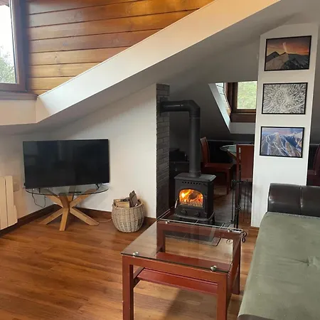 2 Bedroom Ski-side Loft Pool & Balconies Mountain Views 公寓 *