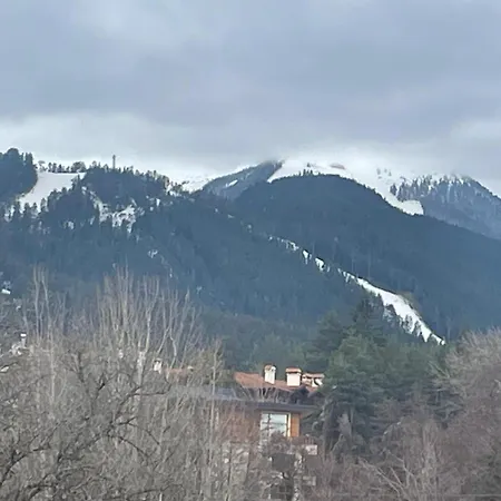 公寓 2 Bedroom Ski-side Loft Pool & Balconies Mountain Views 班斯科