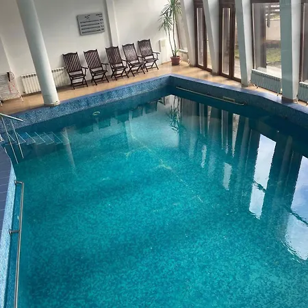 2 Bedroom Ski-side Loft Pool & Balconies Mountain Views 公寓 *