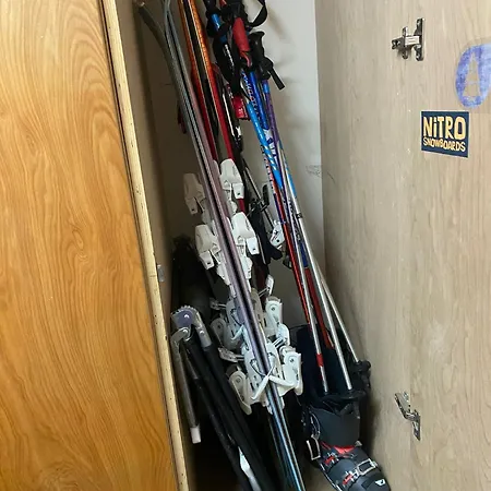 公寓 2 Bedroom Ski-side Loft Pool & Balconies Mountain Views 班斯科