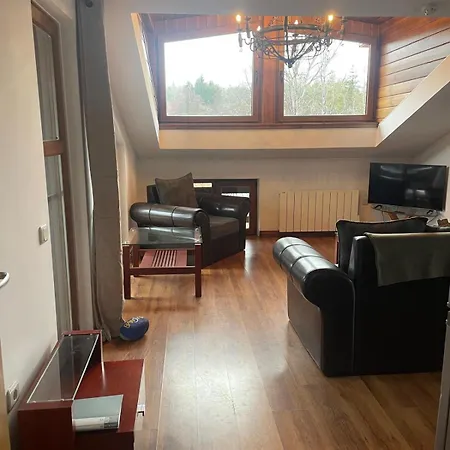 2 Bedroom Ski-side Loft Pool & Balconies Mountain Views 公寓