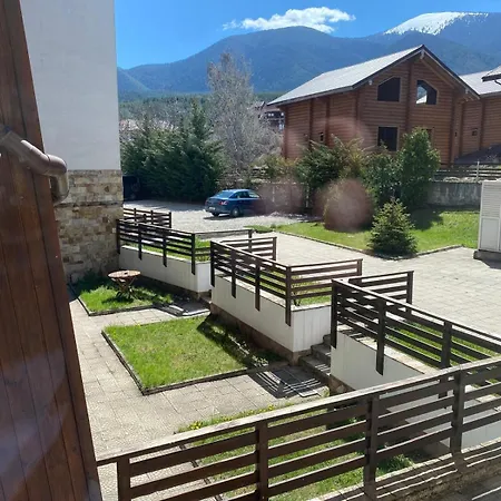 公寓 2 Bedroom Ski-side Loft Pool & Balconies Mountain Views 班斯科